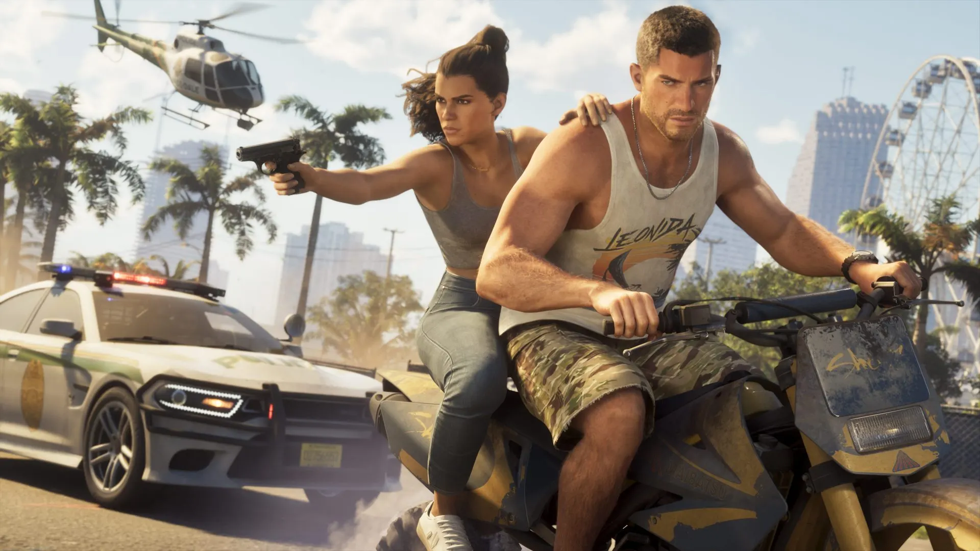 Jason et Lucia à moto poursuivis par la police dans GTA 6